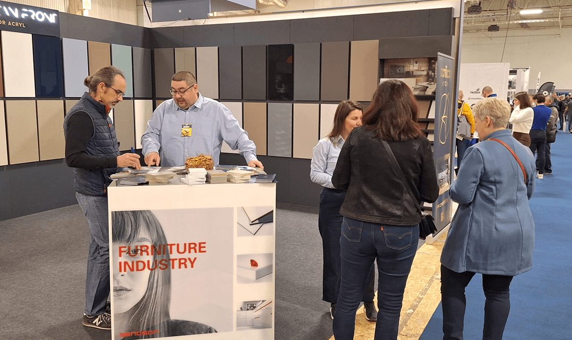 Fedezd fel élőben a CVN akrilbútorlapok teljes választékát